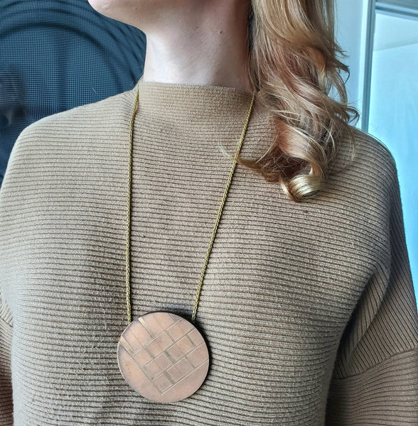 -Thomas Gentille 1970 Geometric Round Pendant Brooch In 18kt Gold Bronze And Copper