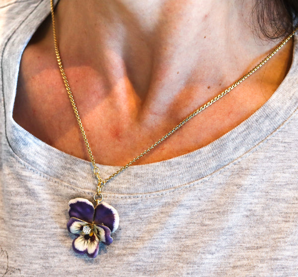 ART NOUVEAU 1905 Purple Enameled Pansy Brooch In 18Kt Gold With Diamond