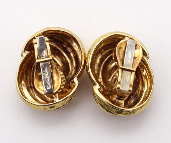 DAVID WEBB 1970 Faceted Swirls Clips-On Earrings In Solid 18Kt Yellow Gold