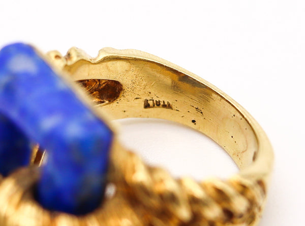 ITALIAN 1970 Twisted Modernist Ring In 18Kt Yellow Gold With Lapis Lazuli