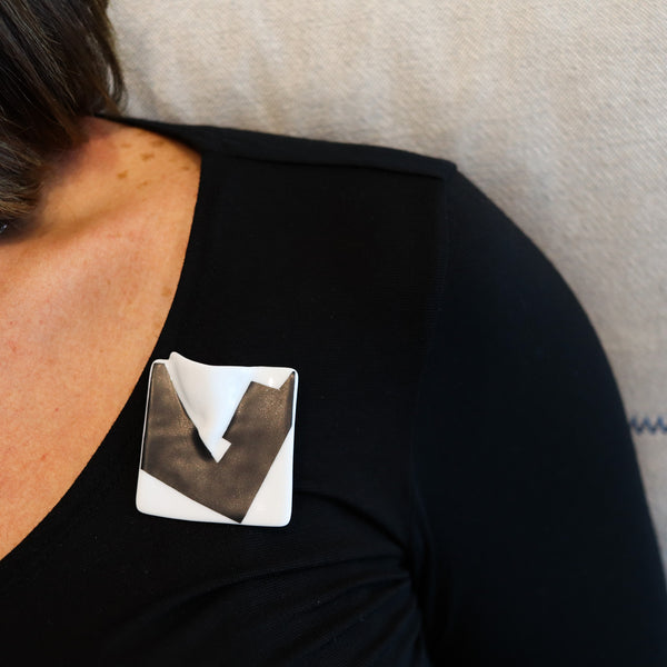 JOHAN GERARD VAN LOON 1970 Rosenthal Studio Line Brooch In Black & White Porcelain