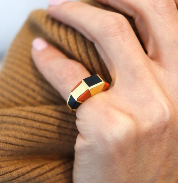 OCTAVIO SARDA Spanish Modernist Earrings-Ring Set In 18Kt Gold With Coral & Onyx