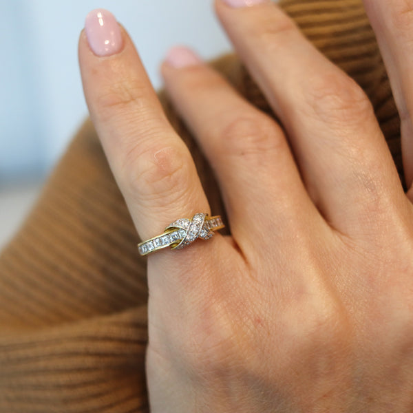 TIFFANY & CO. Signature Collection Ring In 18Kt Gold With 1.09 Ctw Diamonds