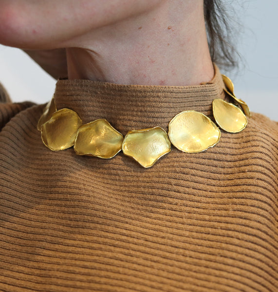 TIFFANY & CO. 1979 By Angela Cummings Petals Necklace in Brushed 18Kt Yellow Gold