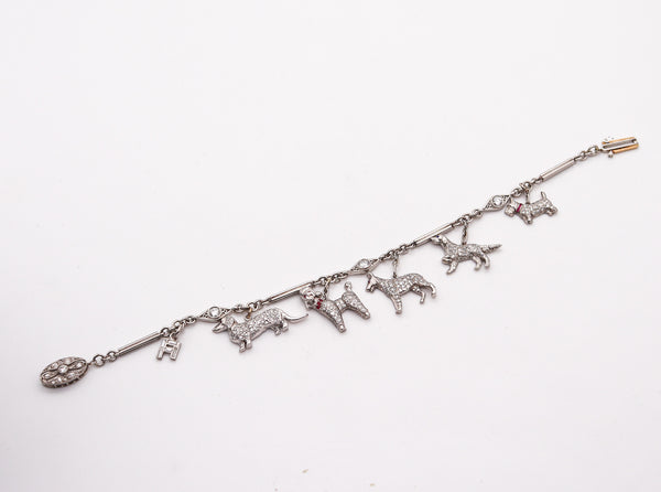 ART DECO 1925 Five Dogs Charms Bracelet In Platinum With 4.03 Ctw Diamonds
