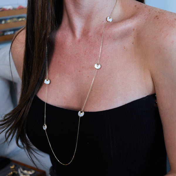 CARTIER Amulet Sautoir Necklace With White Pearls In 18Kt Gold With Diamonds