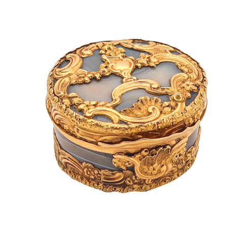 -French 1760 Baroque Louis XV Snuff Box In Carved Agate And Chiseled 18Kt Gold