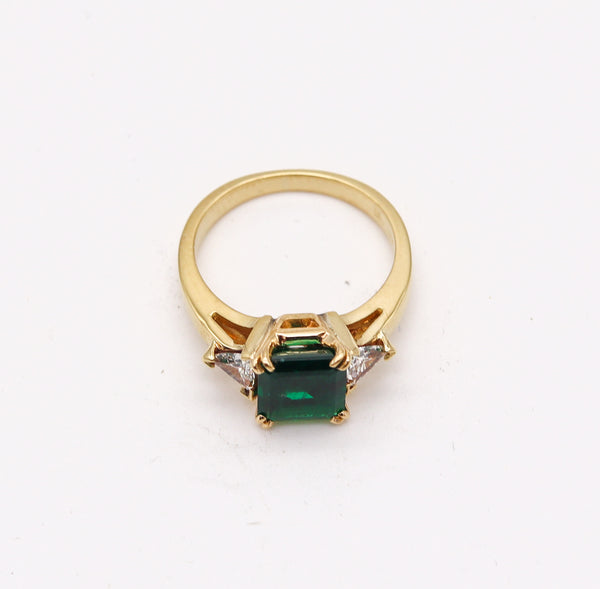 AGL CERTIFIED Classic Ring In 18Kt Gold With 2.52 Cts In Green Emerald & Diamonds