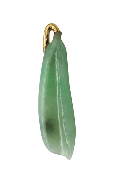 ANGELA CUMMINGS 1985 Bean Shaped Pendant Brooch In 18Kt Yellow Gold With Jadeite