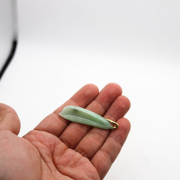 ANGELA CUMMINGS 1985 Bean Shaped Pendant Brooch In 18Kt Yellow Gold With Jadeite