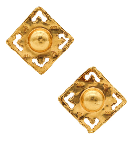 JEAN MAHIE Sculptural Square Clips-On Earrings in Textured 22Kt Yellow Gold