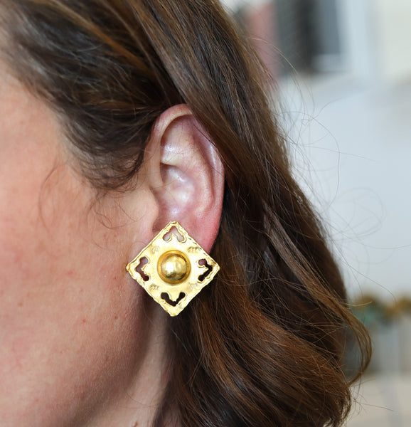 JEAN MAHIE Sculptural Square Clips-On Earrings in Textured 22Kt Yellow Gold