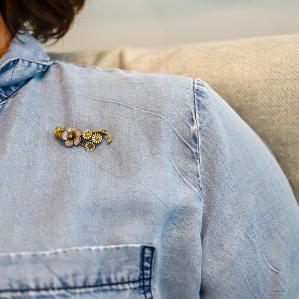 ART NOUVEAU 1900 Edwardian Enameled Flowers Brooch In 18Kt Gold With Diamond