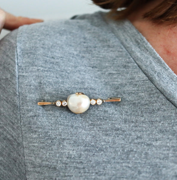 VICTORIAN 1890 GIA Bar Brooch In 14Kt Gold With 15.78 mm Natural Pearl & Diamonds