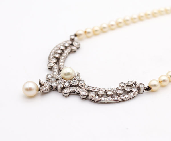 ART DECO 1935 Graduated Pearls Necklace In Platinum With 3.85 Ctw Diamonds