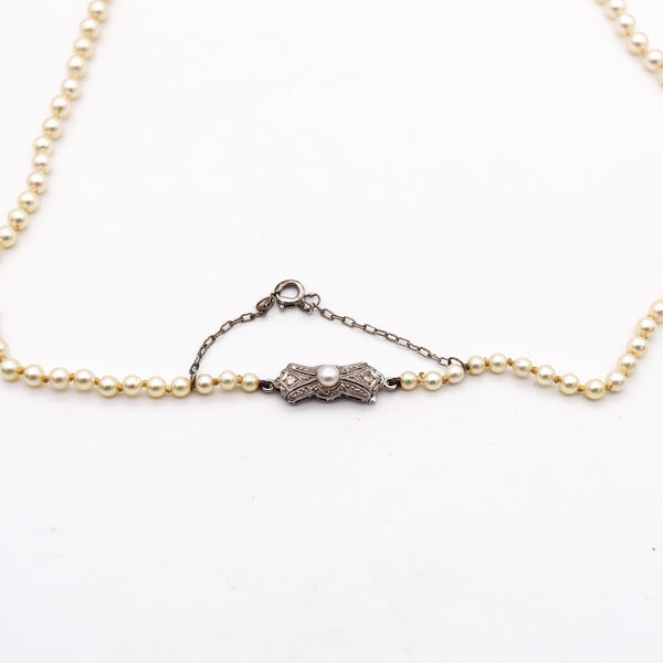 ART DECO 1935 Graduated Pearls Necklace In Platinum With 3.85 Ctw Diamonds