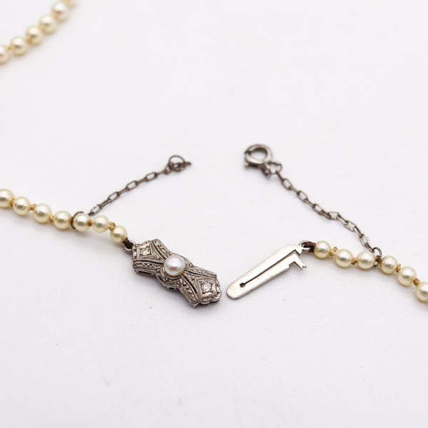 ART DECO 1935 Graduated Pearls Necklace In Platinum With 3.85 Ctw Diamonds