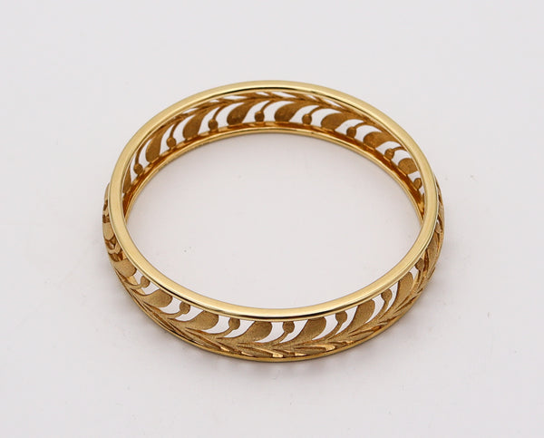 TIFFANY & CO. By Paloma Picasso Villa Palms Leaf Bangle In 18Kt Yellow Gold