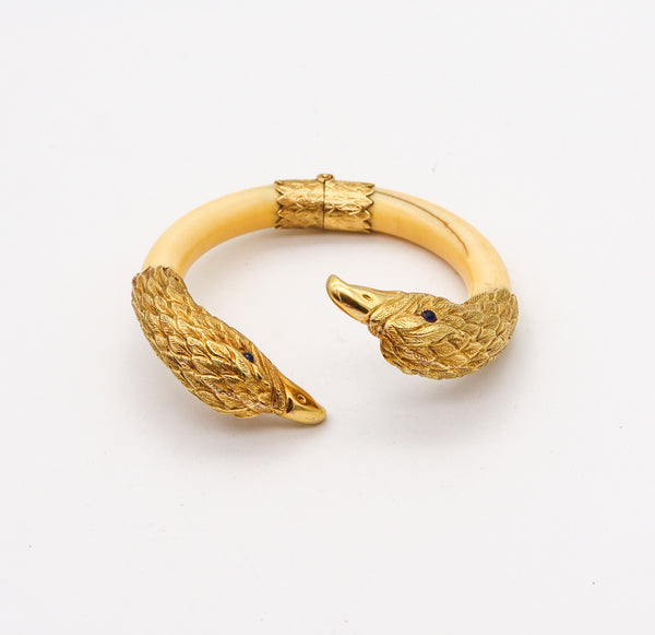 ITALIAN 1950 Eagles Retro Modernist Bracelet In 18Kt Yellow Gold With Blue Sapphires