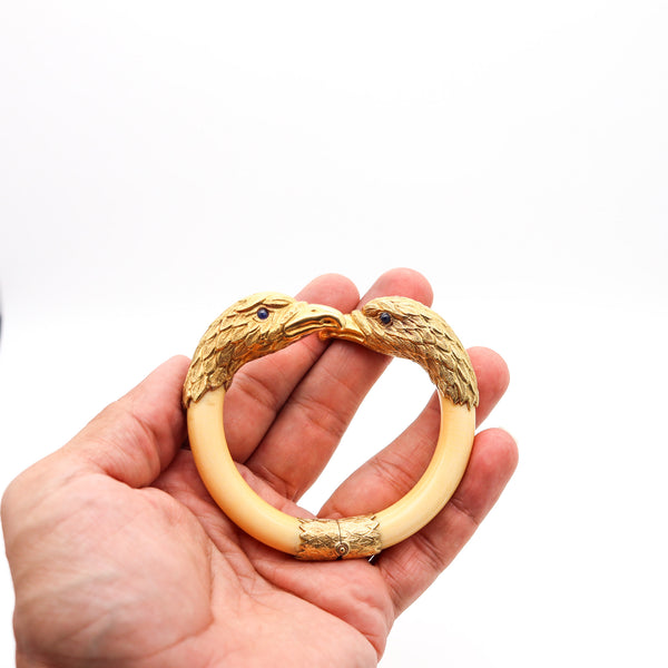 ITALIAN 1950 Eagles Retro Modernist Bracelet In 18Kt Yellow Gold With Blue Sapphires