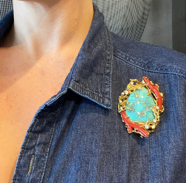 Arthur King 1960 Organic Pendant Brooch In 18Kt Gold With 106.41 Cts In Diamonds Turquoise & Coral