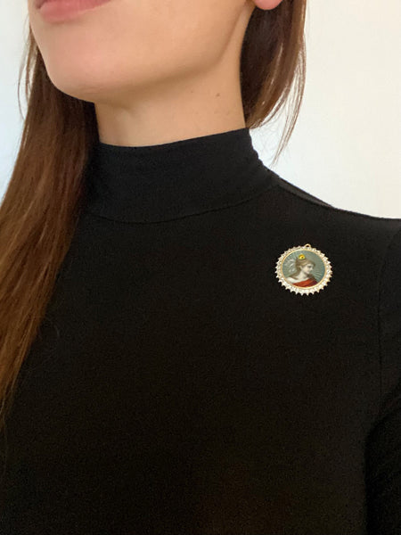 Edwardian 1905 Fabulous Guilloche Pendant Brooch In 18Kt Gold Platinum With 2.56 Cts Diamonds