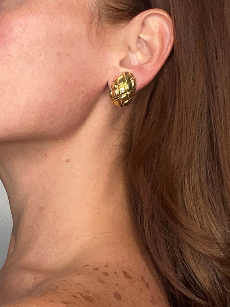 David Webb 1970 New York Quilted Clips On Earrings In Textured 18Kt Yellow Gold