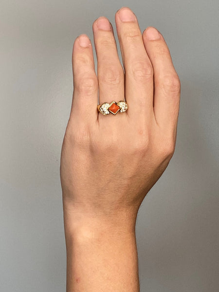 Christian Dior 1970 Paris 18 Karats Gold Ring With 1.96 Ctw In Diamonds And Coral