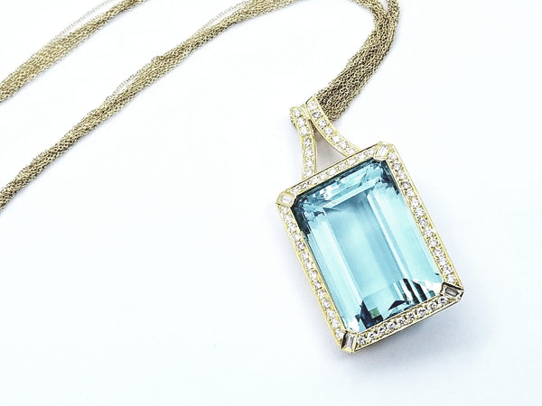 LARGE AQUAMARINE & DIAMONDS 18 KT YELLOW GOLD NECKLACE