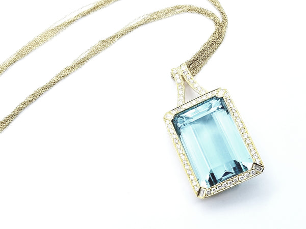 LARGE AQUAMARINE & DIAMONDS 18 KT YELLOW GOLD NECKLACE