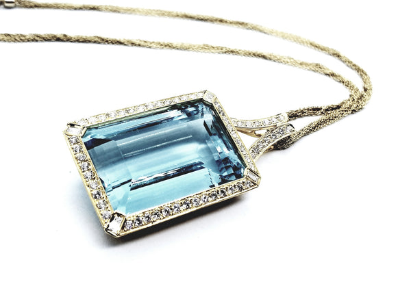 LARGE AQUAMARINE & DIAMONDS 18 KT YELLOW GOLD NECKLACE