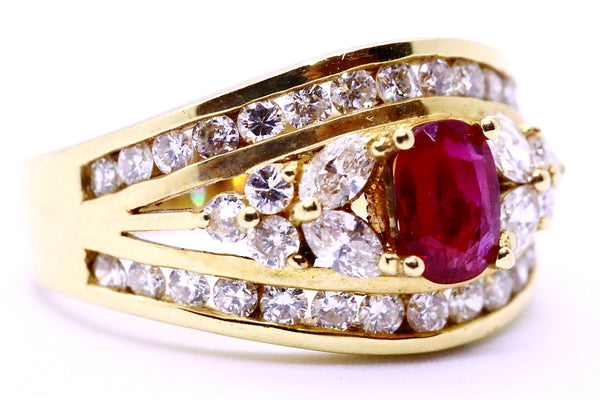 RUBY & DIAMONDS CLASSICAL 14 KT GOLD RING