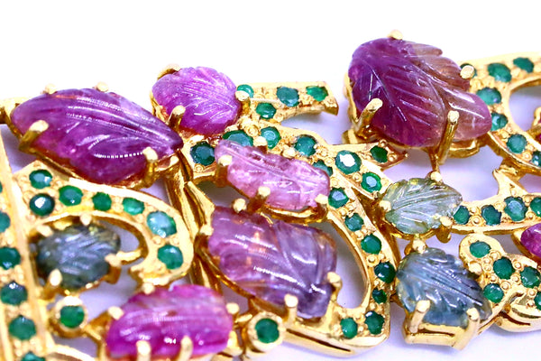 RARE 22 KT GOLD BRACELET WITH 81.56 Ctw TOURMALINE CARVINGS & EMERALDS