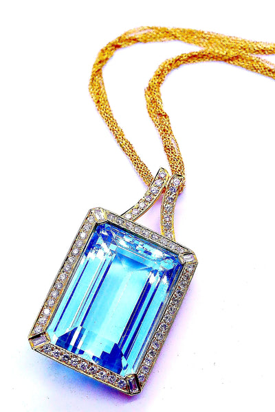 LARGE AQUAMARINE & DIAMONDS 18 KT YELLOW GOLD NECKLACE