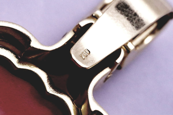 EARRINGS & PENDANT 18 KT SET WITH SCALLOPED CORAL AND 1.53 Cts DIAMONDS