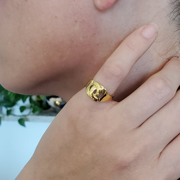 Dinh Van Paris Vintage Classic Menottes Ring In Solid 18Kt Yellow Gold