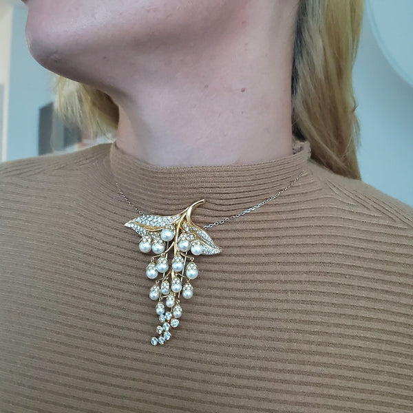 Rene Boivin Paris Gem Set Brooch In 18Kt Gold With 14.09 Ctw In Diamonds And Pearls