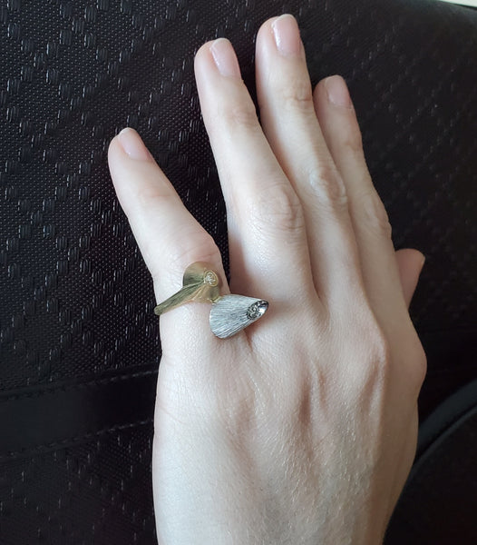 Bruno Guidi 1970 Brazil Toi Et Moi Sculptural Ring In 18Kt Gold With Diamonds