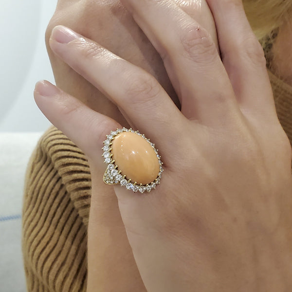 MAUBOUSSIN Paris 1970 Coral Cocktail Ring In 18Kt Gold With 4.20 Ctw In Diamonds