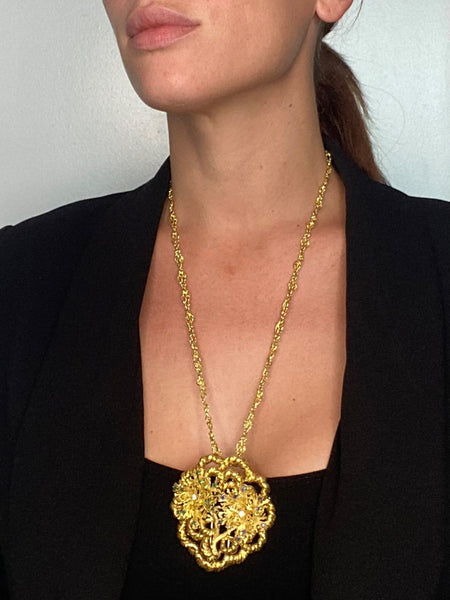 David Webb 1960 New York Pendant Brooch In 18Kt Gold With 2.42 Cts In Gemstones