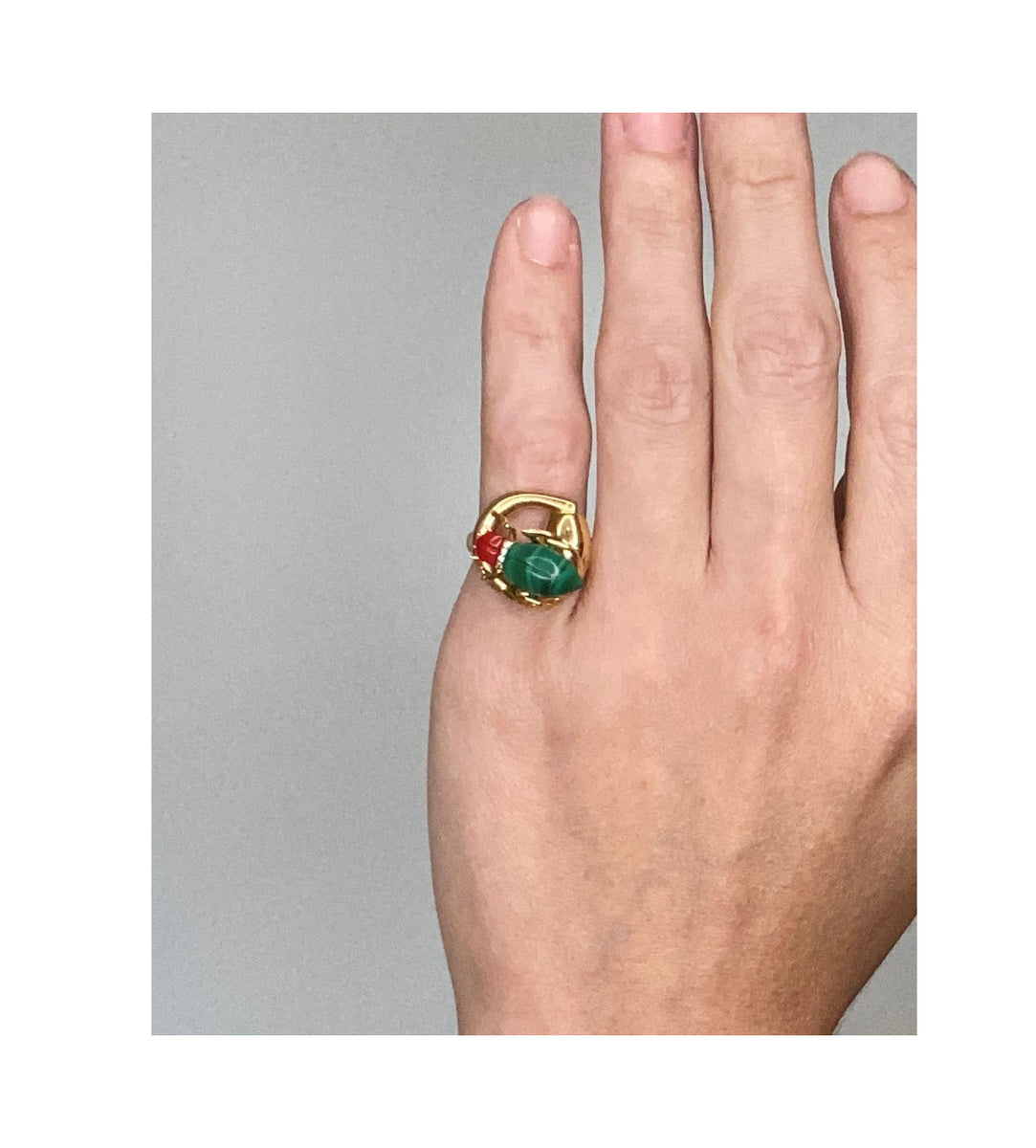 Gucci Milano 18Kt Yellow Gold Beetle Ring With Diamonds, Coral And Malachite