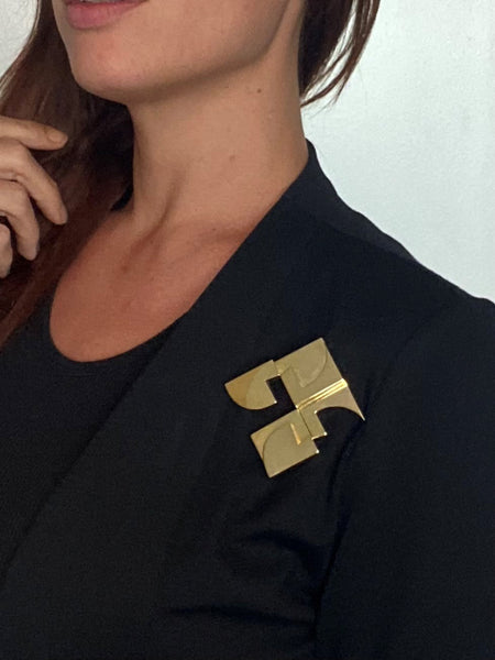 Hans Richter 1971 Sculptural Dadaism Geometric Pendant Brooch In 18t Yellow Gold