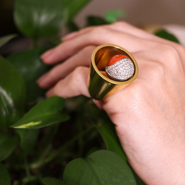 Spatialism 1970 Artistic Sculptural Yin Yang Ring In 18Kt Gold With 1.55 Cts In Diamonds And Coral