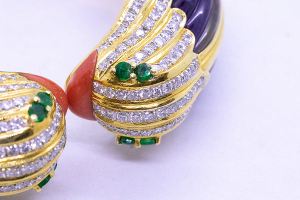 PARROTS BANGLE IN 18 KT WITH DIAMONDS, CARVED CORAL & AMETHYST