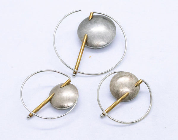 JEANNETTE FOSSAS STUDIO JEWELRY SET OF EARRINGS & BROOCH