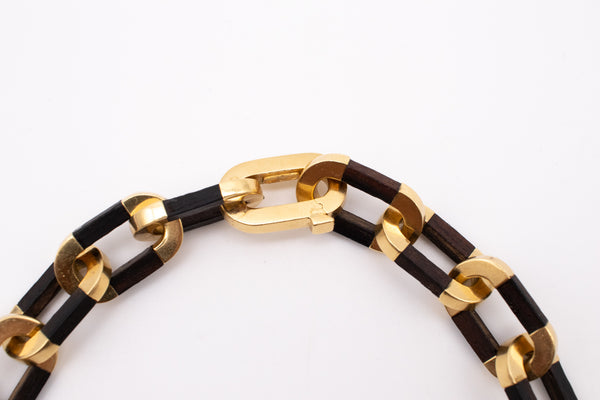 ITALY 1970 RARE MODERNIST 18 KT GOLD NECKLACE WITH ROSE WOOD LINKS