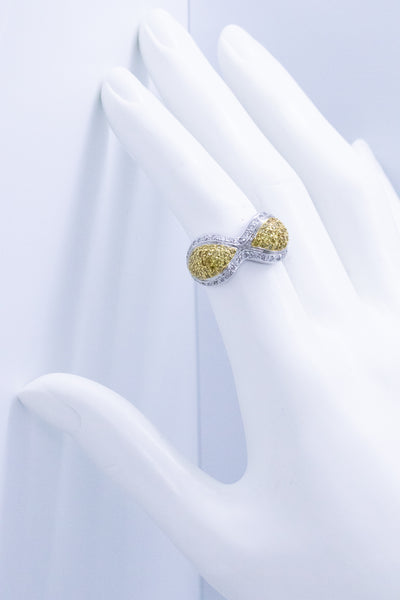 YELLOW & WHITE DIAMONDS 18 KT UNUSUAL RING