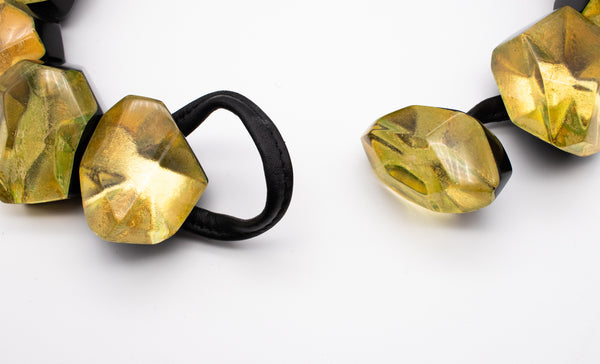 GERDA LYNGGAARD MONIES 1998 FRANCE VINTAGE GOLDEN & BLACK LUCITE NECKLACE