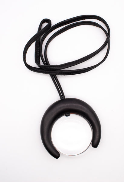 GERDA LYNGGAARD MONIES 1998 FRANCE VINTAGE LUCITE DISC & EBONY NECKLACE