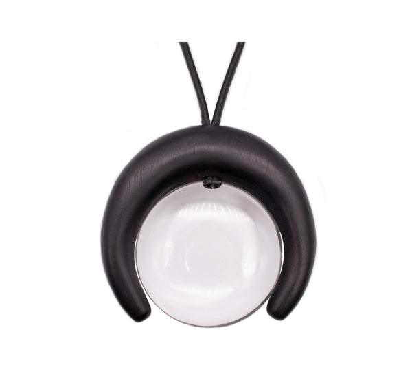 GERDA LYNGGAARD MONIES 1998 FRANCE VINTAGE LUCITE DISC & EBONY NECKLACE